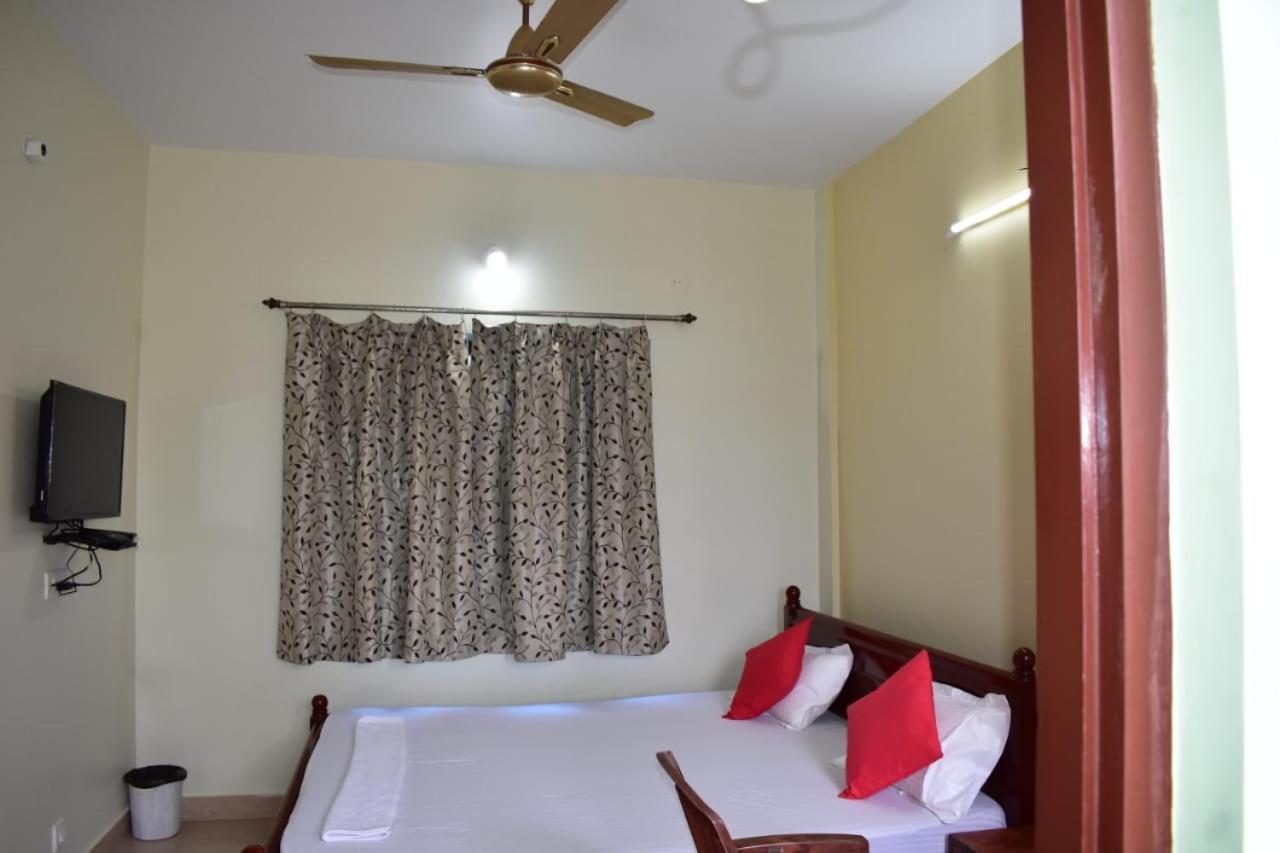 Hotel Lovely Inn ! Puri Εξωτερικό φωτογραφία